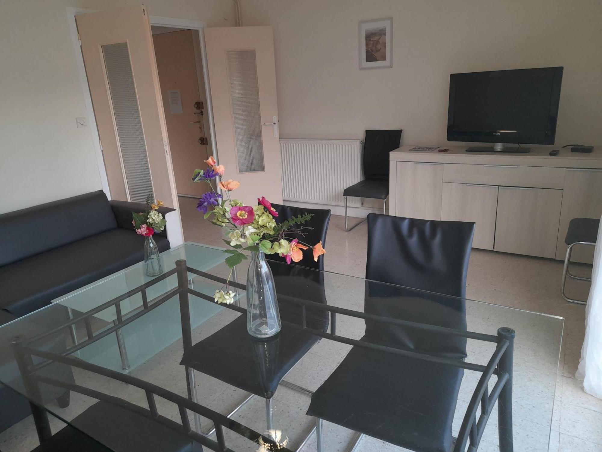 Appartement F3 Avec Balcon Perpignan Buitenkant foto